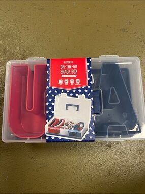 Patriotic ON-THE-GO USA Snack Box NWT